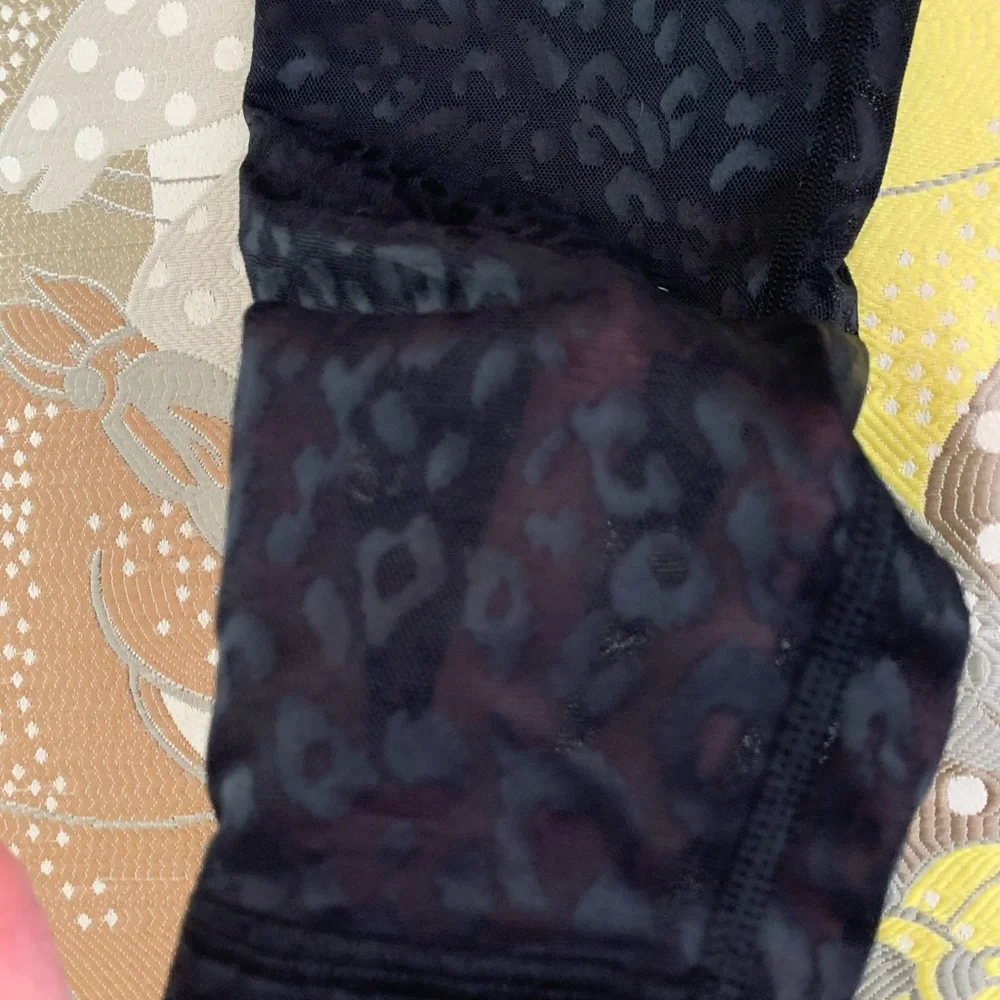 Victoria’s Secret -Sheer- Leopard Athletic Size Medium - Picture 6 of 8